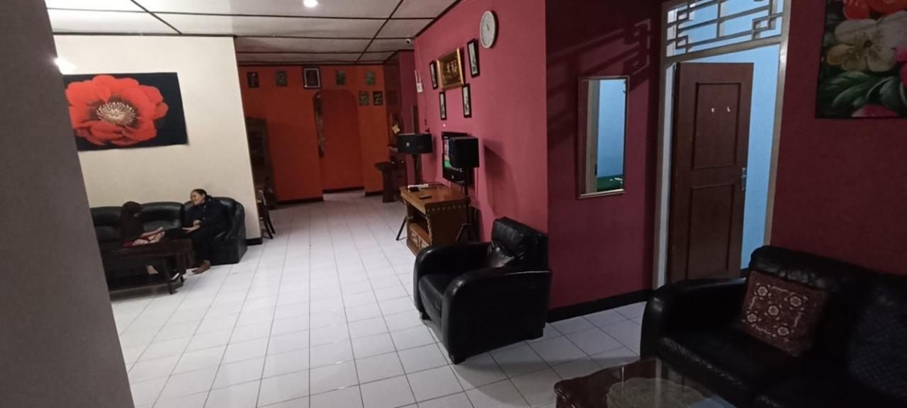 Villa Puspa 259 By Surganya Villa Puncak Εξωτερικό φωτογραφία