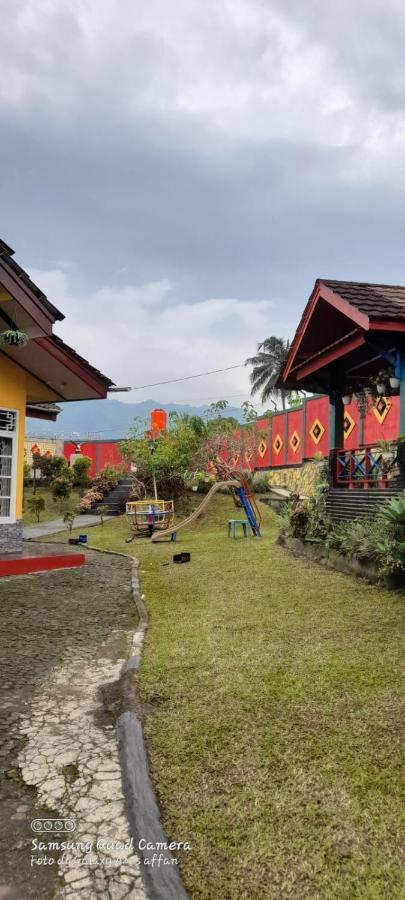 Villa Puspa 259 By Surganya Villa Puncak Εξωτερικό φωτογραφία