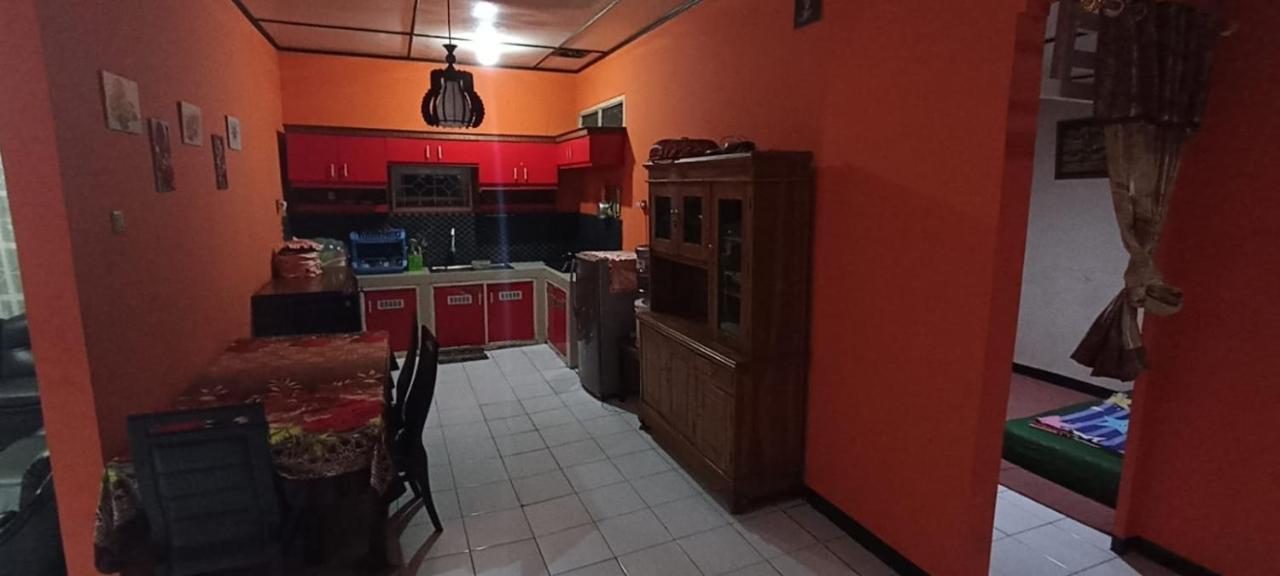 Villa Puspa 259 By Surganya Villa Puncak Εξωτερικό φωτογραφία
